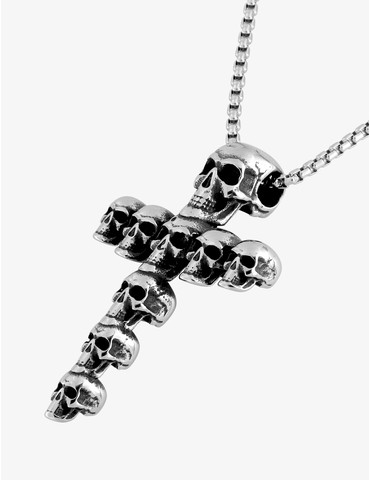 Collier acier têtes de mort...