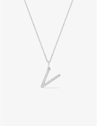Collier initiale lettre "V"...