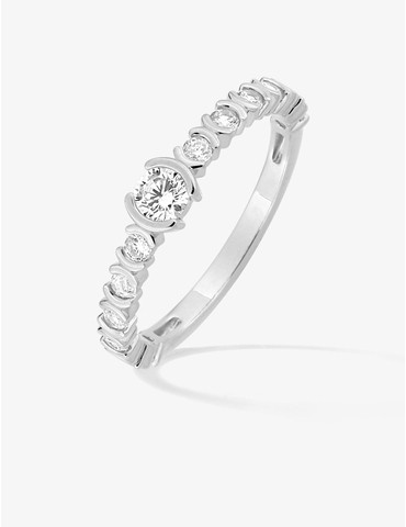 Bague solitaire accompagné...