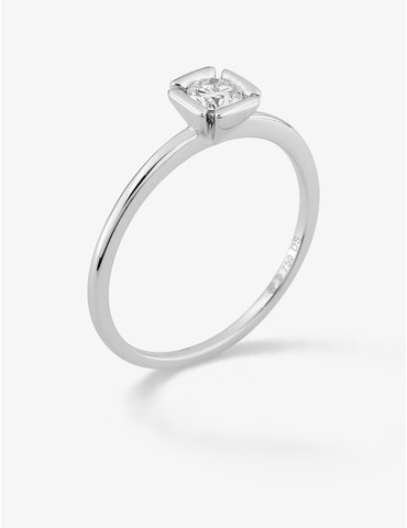 Bague solitaire en or blanc...