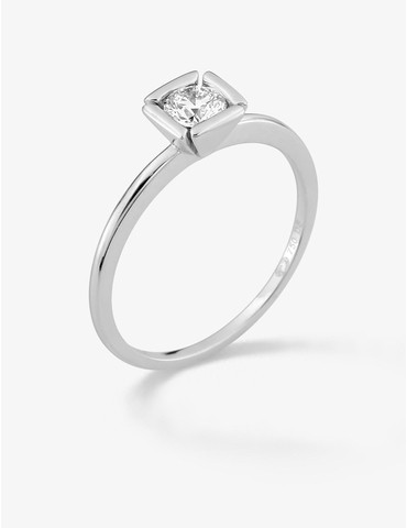 Bague solitaire en or blanc...