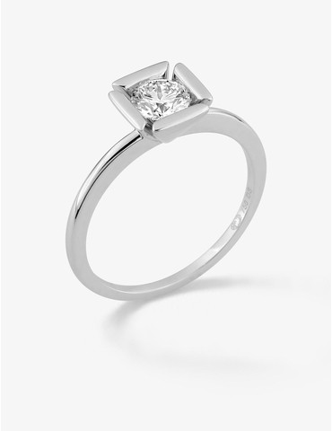 Bague solitaire en or blanc...
