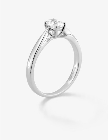 Bague solitaire ovale en or...