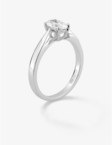 Bague solitaire ovale en or...