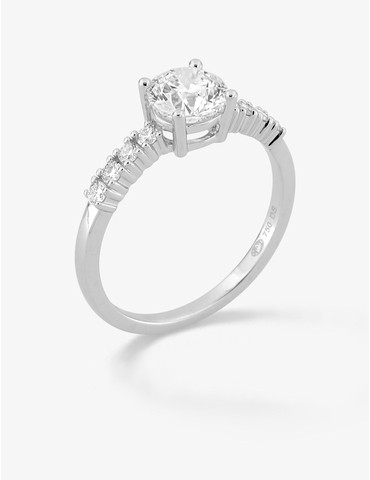 Bague solitaire accompagnée...
