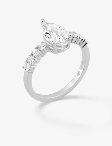 Bague solitaire accompagnée...