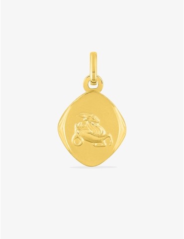 Pendentif ovale plaqué or...