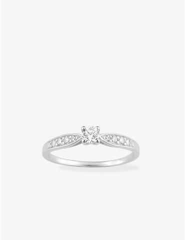 Bague solitaire accompagnée...