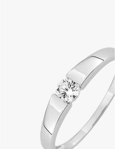 Bague or blanc 750 ‰, oxyde...
