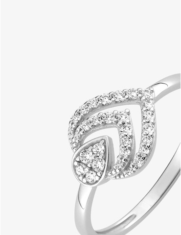 Bague fantaisie en or blanc...