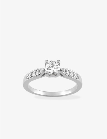 Bague solitaire accompagnée...