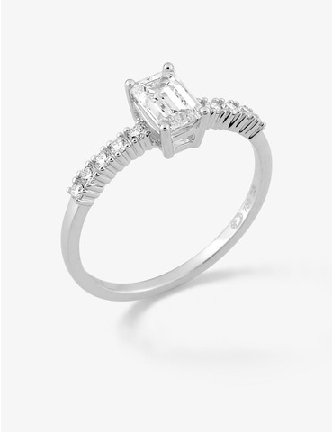 Bague solitaire accompagnée...
