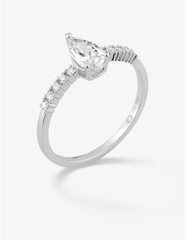 Bague solitaire accompagnée...