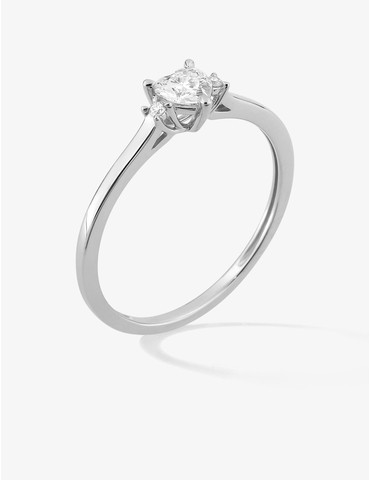 Bague solitaire cœur...